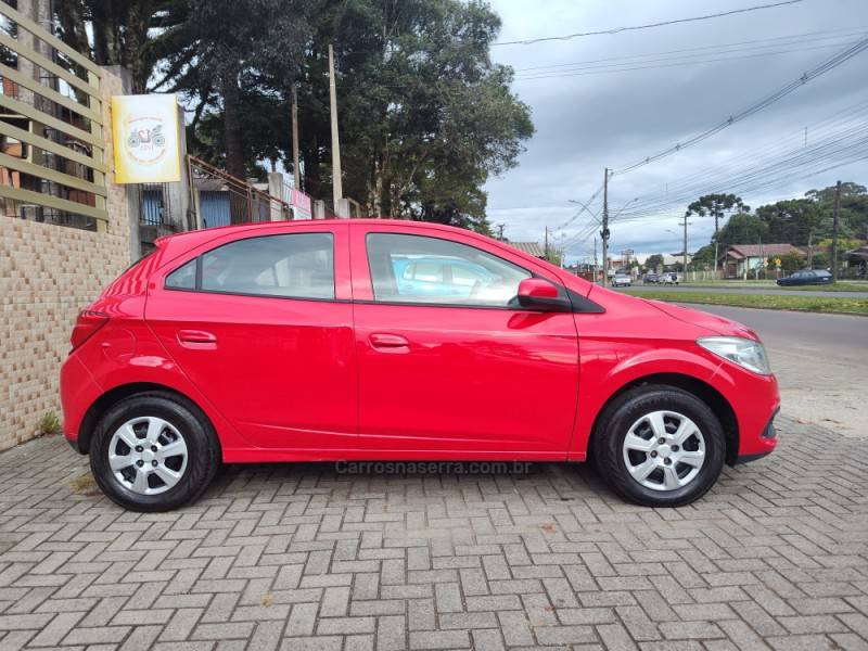 CHEVROLET - ONIX - 2014/2014 - Vermelha - R$ 45.900,00