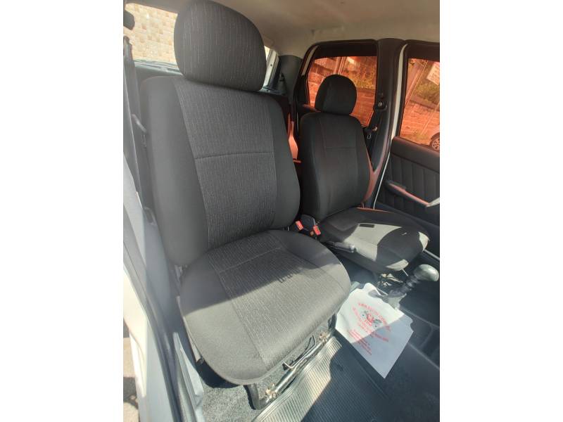 FIAT - PALIO - 2010/2011 - Branca - R$ 26.900,00