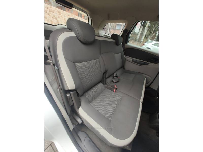 CHEVROLET - SPIN - 2014/2015 - Branca - R$ 44.900,00
