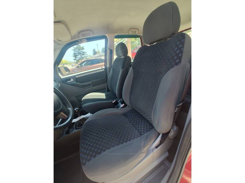 CHEVROLET - MERIVA - 2010/2011 - Vermelha - R$ 31.900,00