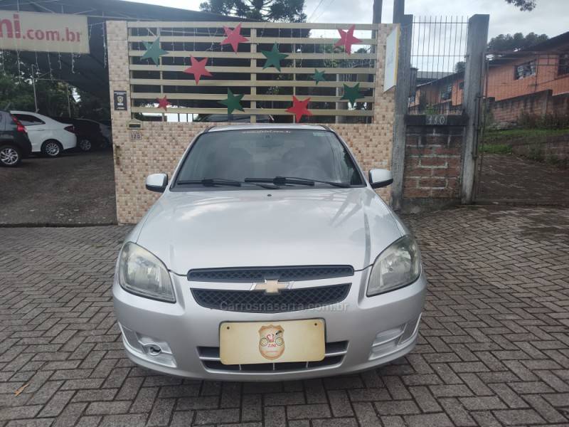 CHEVROLET - CELTA - 2013/2013 - Prata - R$ 32.900,00