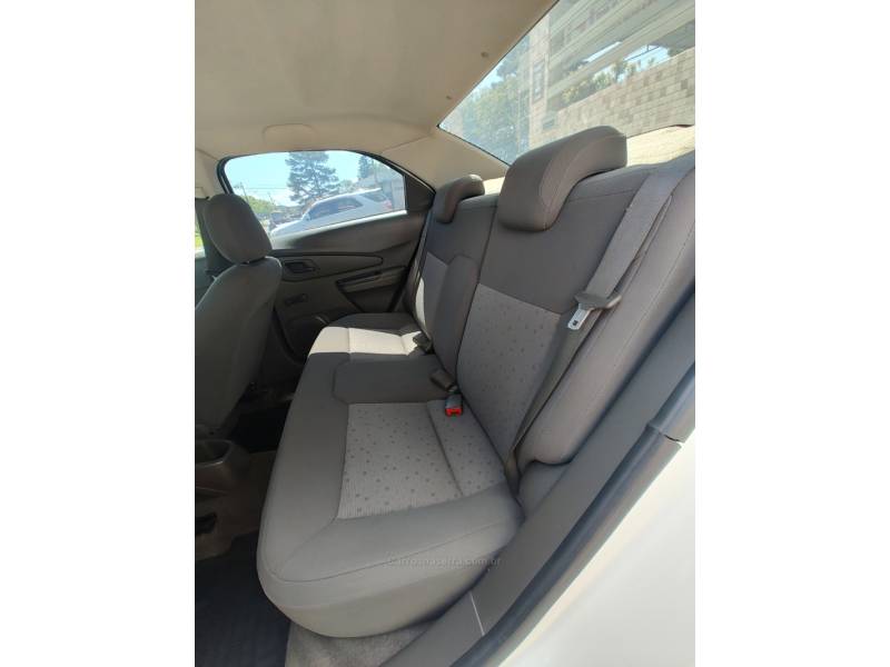CHEVROLET - COBALT - 2011/2012 - Branca - R$ 32.900,00