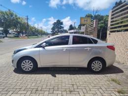 HYUNDAI - HB20S - 2013/2014 - Prata - R$ 43.900,00