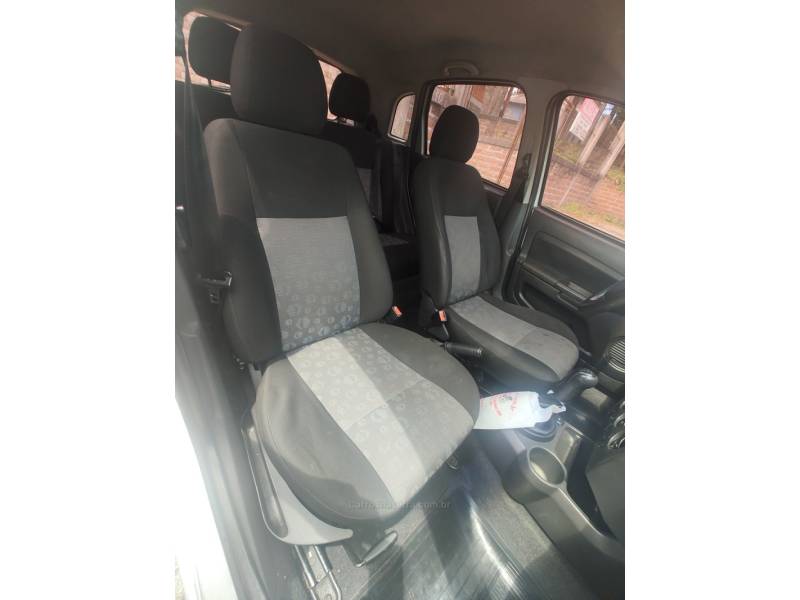 FORD - FIESTA - 2011/2012 - Prata - R$ 19.900,00