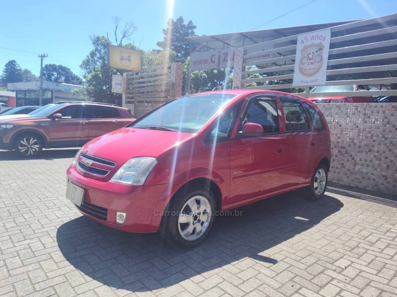 CHEVROLET - MERIVA - 2010/2011 - Vermelha - R$ 31.900,00