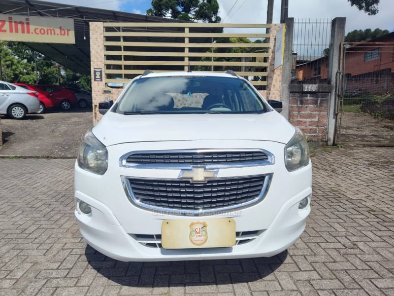 CHEVROLET - SPIN - 2014/2015 - Branca - R$ 44.900,00