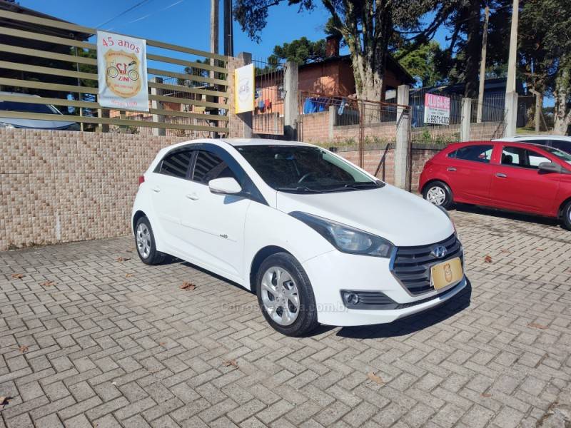 HYUNDAI - HB20 - 2016/2016 - Branca - R$ 48.900,00