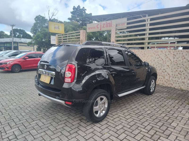 RENAULT - DUSTER - 2013/2014 - Preta - R$ 51.900,00