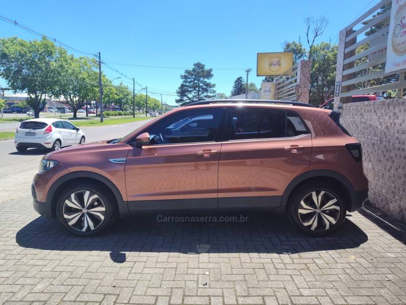 VOLKSWAGEN - T-CROSS - 2020/2021 - Marrom - R$ 104.900,00