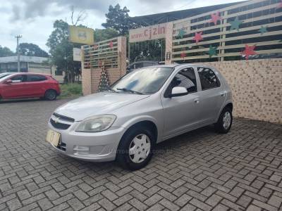 CHEVROLET - CELTA - 2013/2013 - Prata - R$ 32.900,00