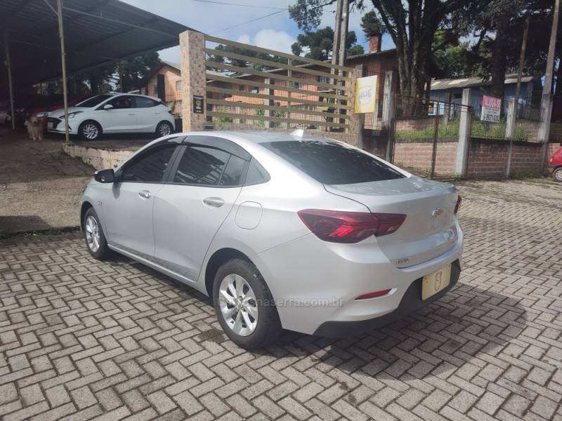 CHEVROLET - ONIX - 2020/2021 - Prata - R$ 54.900,00