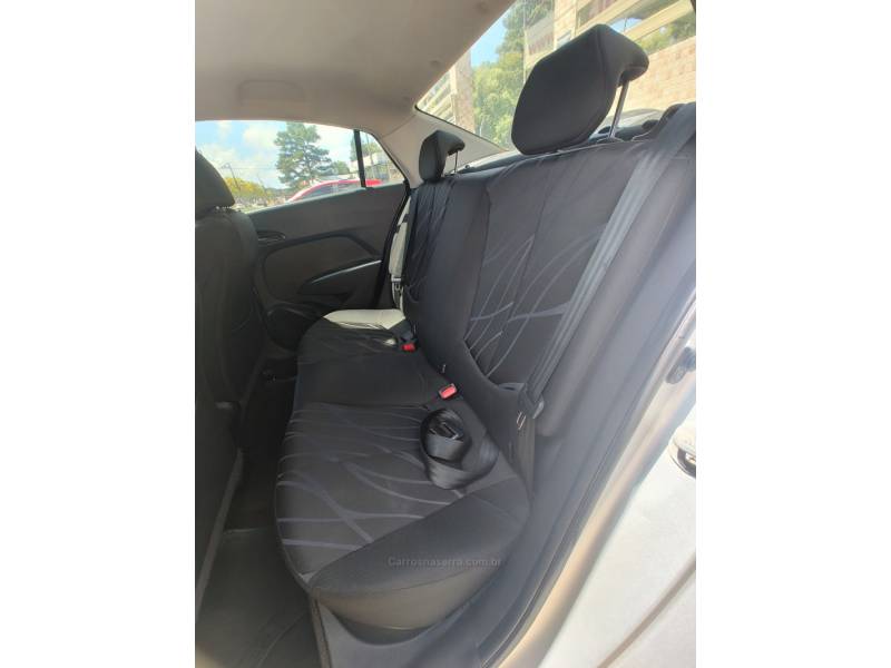 HYUNDAI - HB20S - 2013/2014 - Prata - R$ 43.900,00