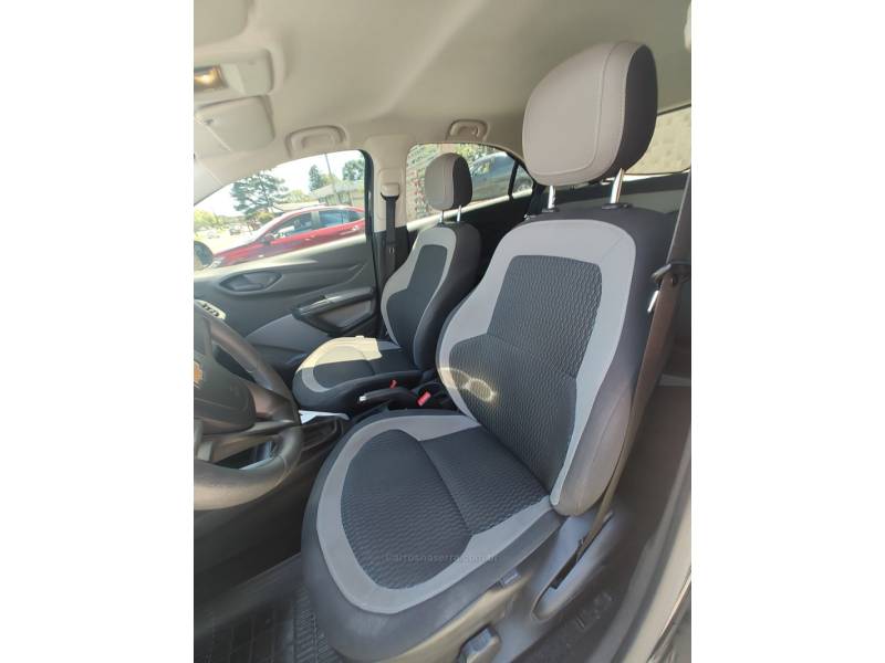 CHEVROLET - ONIX - 2015/2015 - Preta - R$ 44.900,00