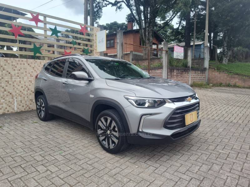 CHEVROLET - TRACKER - 2023/2024 - Prata - R$ 104.900,00