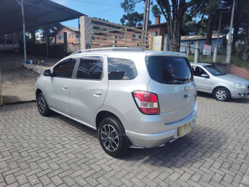 CHEVROLET - SPIN - 2014/2015 - Prata - R$ 54.900,00