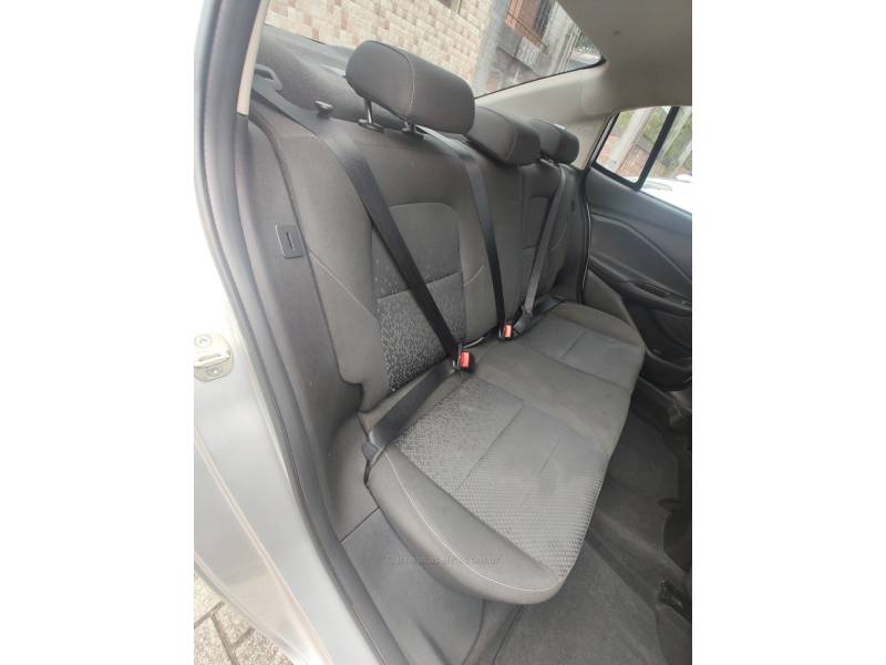 CHEVROLET - ONIX - 2020/2021 - Prata - R$ 66.900,00