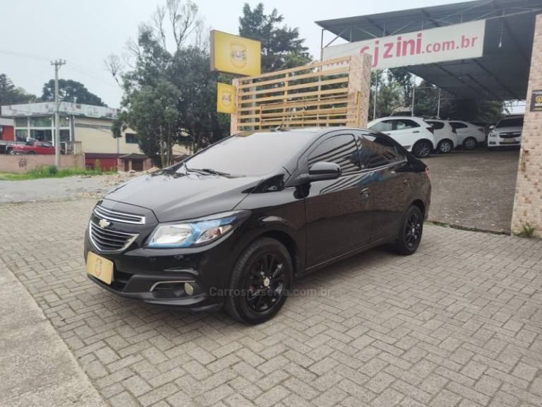 CHEVROLET - PRISMA - 2013/2014 - Preta - R$ 48.900,00