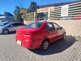 FIAT - SIENA - 2014/2015 - Vermelha - R$ 36.900,00