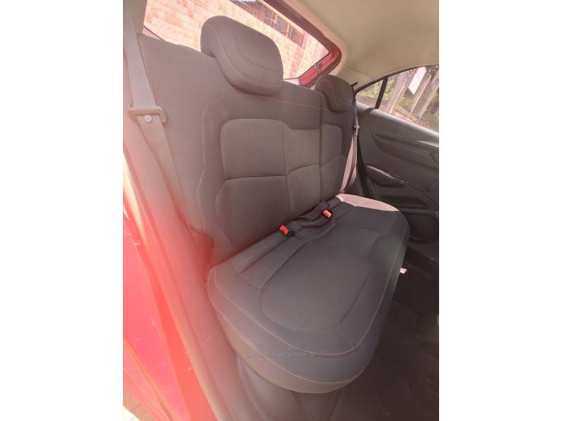 CHEVROLET - ONIX - 2014/2015 - Vermelha - R$ 47.900,00