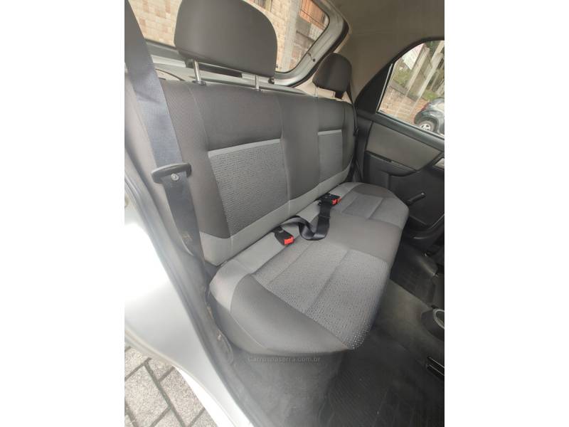 CHEVROLET - CELTA - 2013/2013 - Prata - R$ 32.900,00