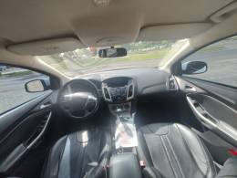 FORD - FOCUS - 2014/2014 - Branca - R$ 48.900,00