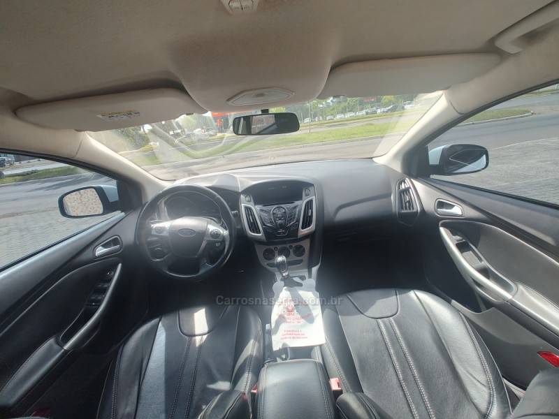 FORD - FOCUS - 2014/2014 - Branca - R$ 48.900,00