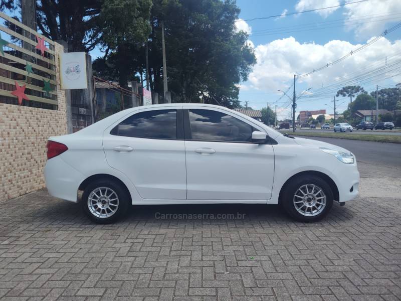 FORD - KA + - 2018/2018 - Branca - R$ 43.900,00