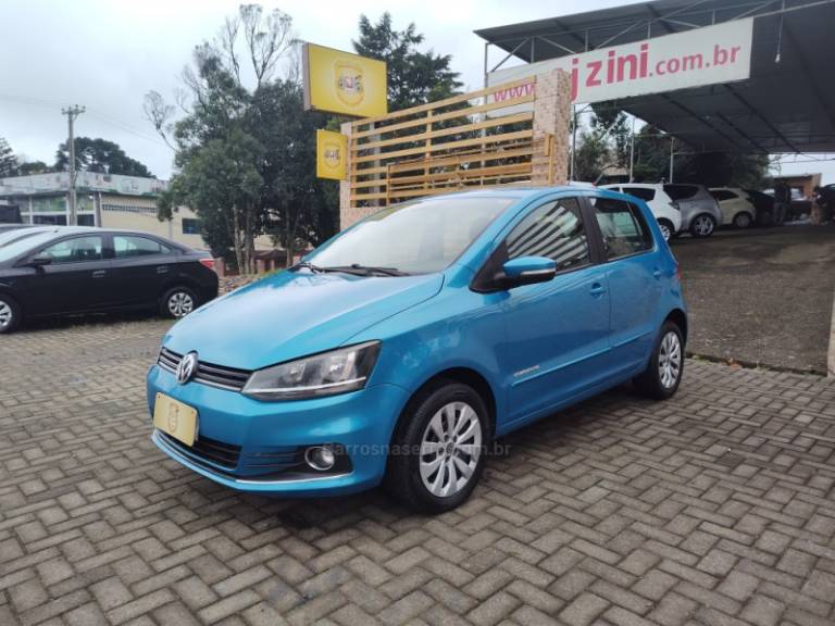 VOLKSWAGEN - FOX - 2014/2015 - Azul - R$ 45.900,00