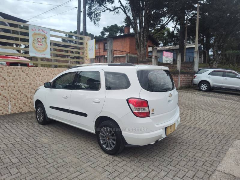 CHEVROLET - SPIN - 2014/2015 - Branca - R$ 44.900,00