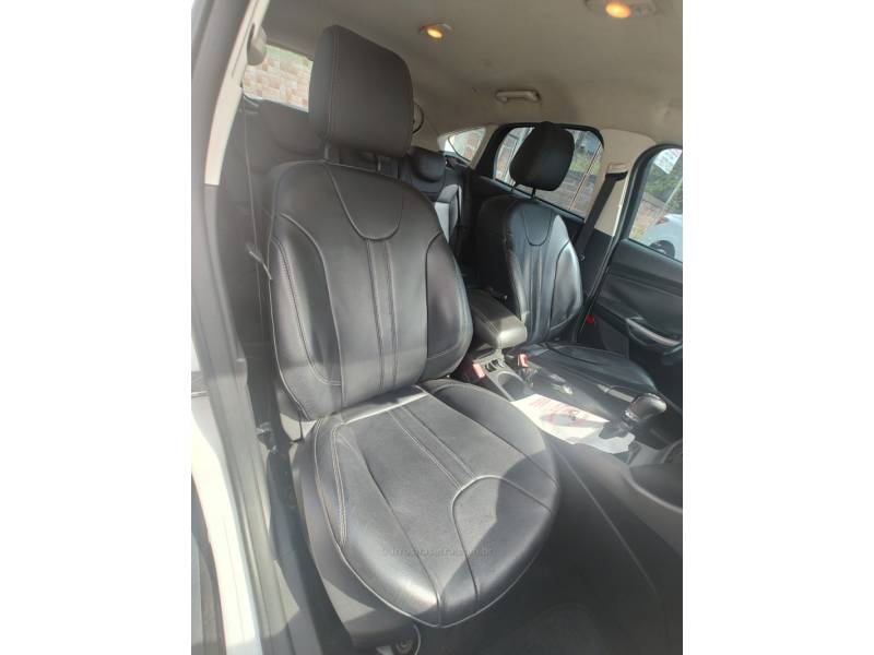 FORD - FOCUS - 2014/2014 - Branca - R$ 48.900,00