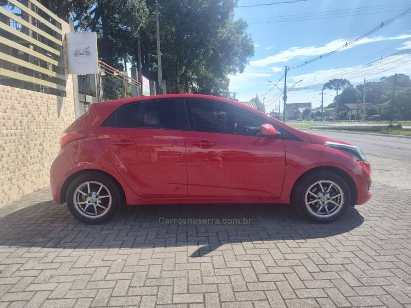 HYUNDAI - HB20 - 2014/2015 - Vermelha - R$ 51.900,00