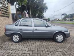 CHEVROLET - CORSA - 2001/2001 - Cinza - R$ 13.500,00