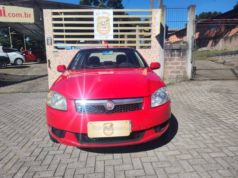 FIAT - SIENA - 2014/2015 - Vermelha - R$ 36.900,00