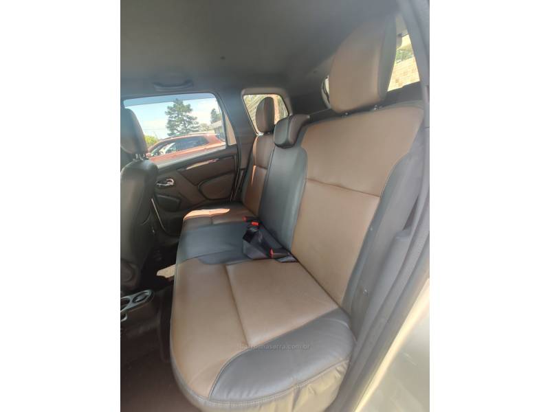 RENAULT - DUSTER - 2015/2016 - Prata - R$ 59.900,00