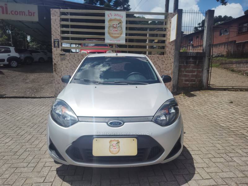 FORD - FIESTA - 2011/2012 - Prata - R$ 19.900,00
