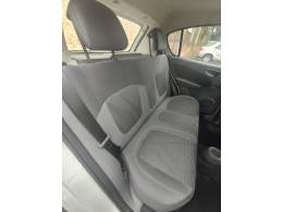 FIAT - PALIO - 2014/2015 - Branca - R$ 39.900,00