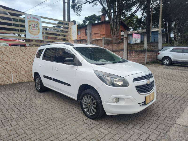 CHEVROLET - SPIN - 2014/2015 - Branca - R$ 44.900,00