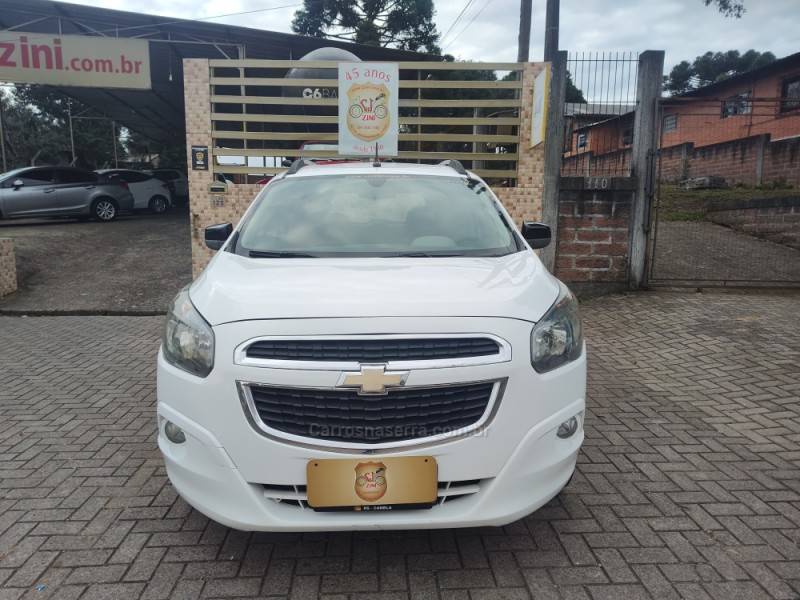 CHEVROLET - SPIN - 2014/2015 - Branca - R$ 44.900,00