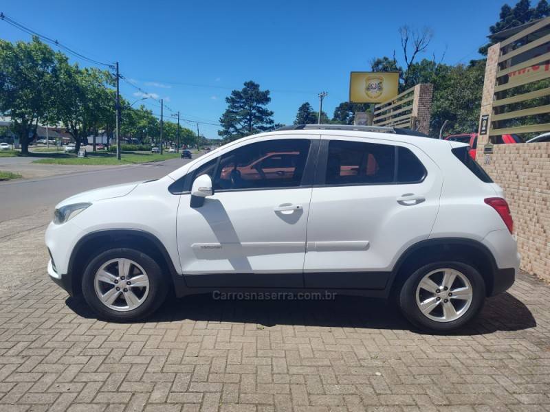 CHEVROLET - TRACKER - 2017/2018 - Branca - R$ 73.900,00