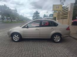 FORD - FIESTA - 2006/2007 - Prata - R$ 21.900,00