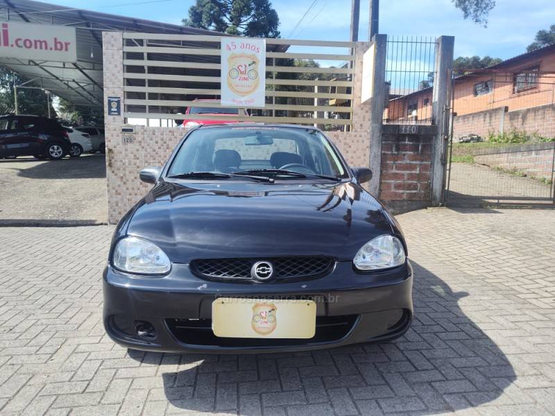 CHEVROLET - CLASSIC - 2004/2005 - Preta - R$ 17.900,00
