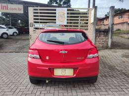 CHEVROLET - ONIX - 2014/2014 - Vermelha - R$ 45.900,00