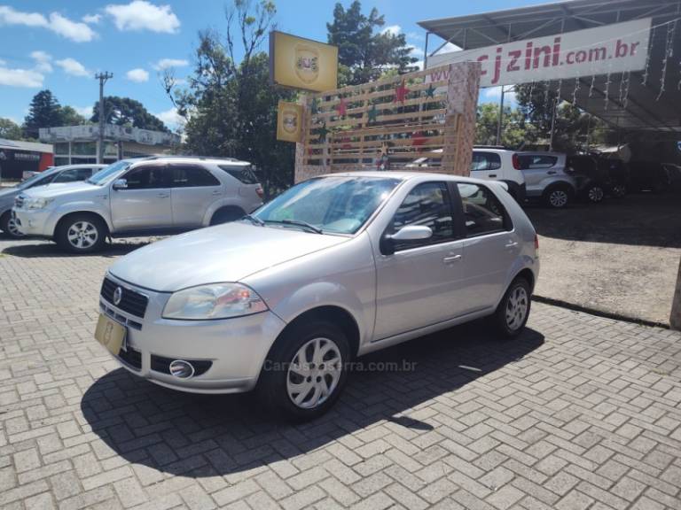 FIAT - PALIO - 2007/2008 - Prata - R$ 27.900,00