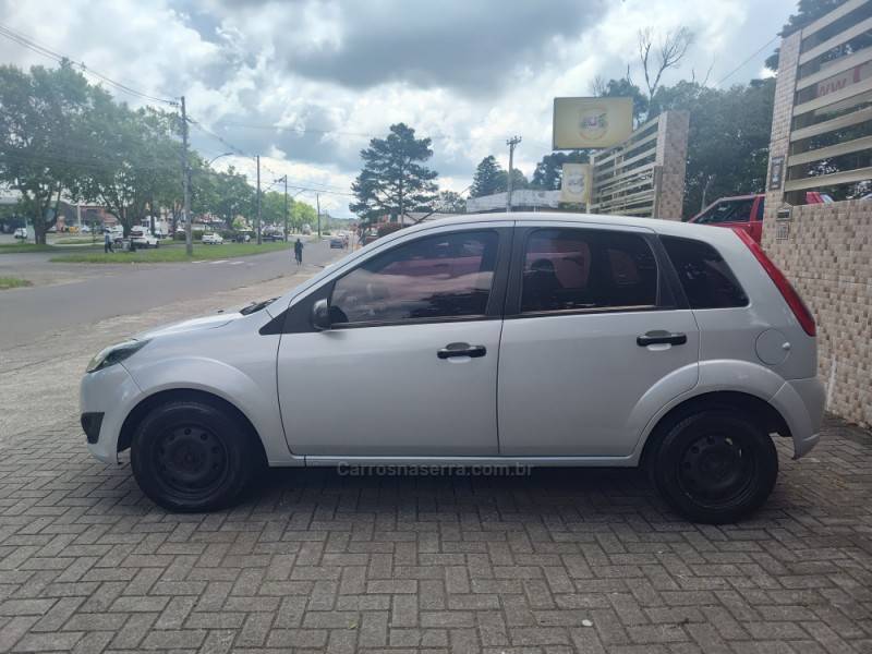 FORD - FIESTA - 2011/2012 - Prata - R$ 19.900,00