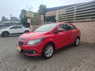CHEVROLET - PRISMA - 2015/2016 - Vermelha - R$ 54.900,00