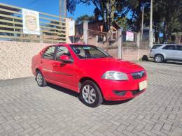 FIAT - SIENA - 2014/2015 - Vermelha - R$ 36.900,00