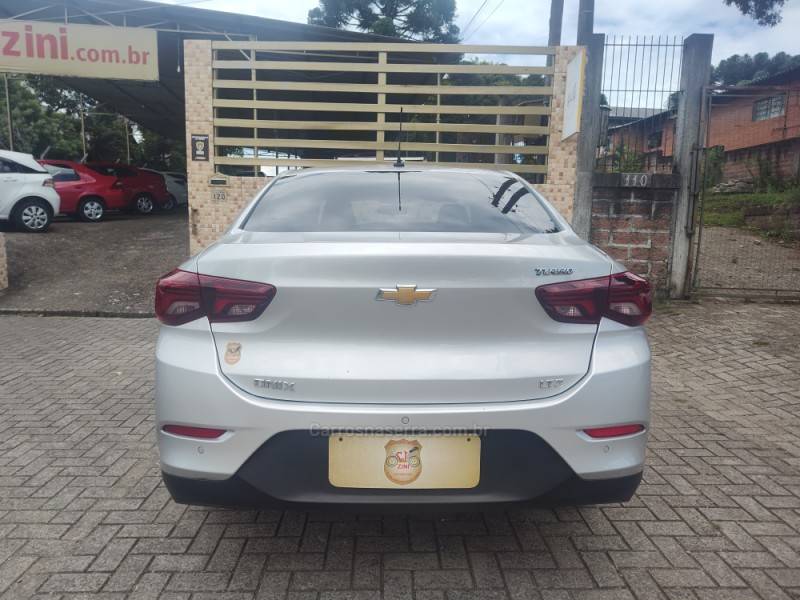 CHEVROLET - ONIX - 2020/2021 - Prata - R$ 66.900,00
