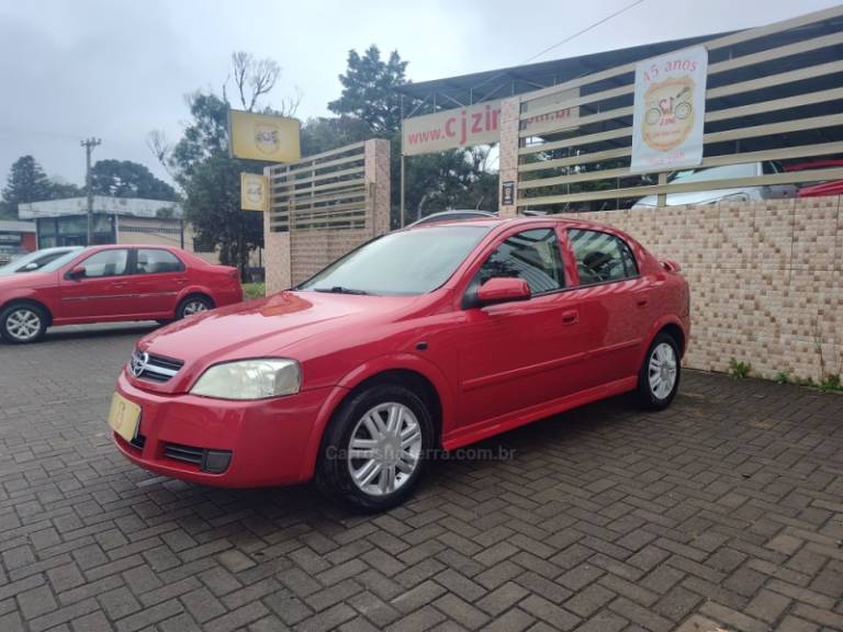 CHEVROLET - ASTRA - 2008/2009 - Vermelha - R$ 33.900,00