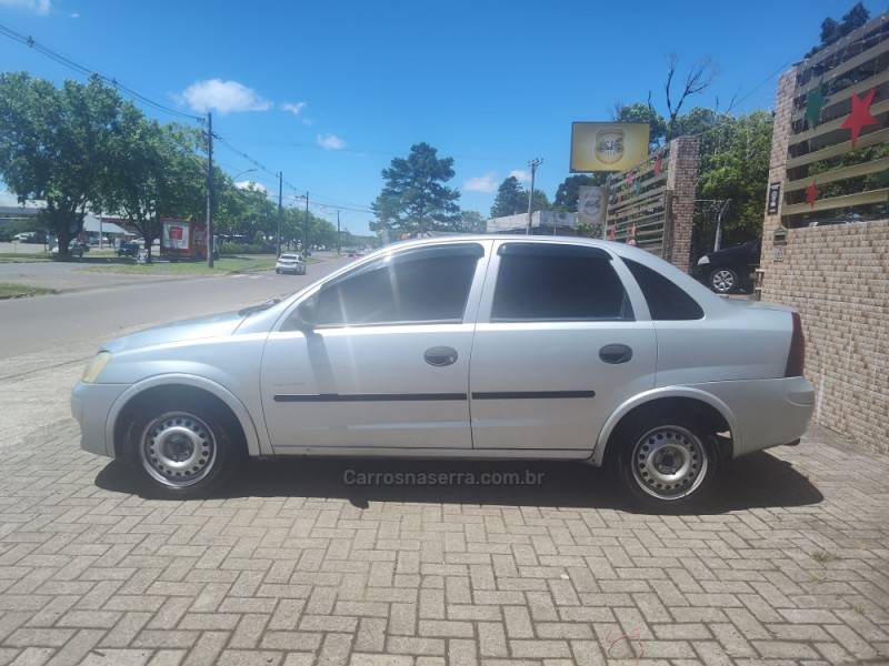CHEVROLET - CORSA - 2008/2008 - Prata - R$ 19.900,00