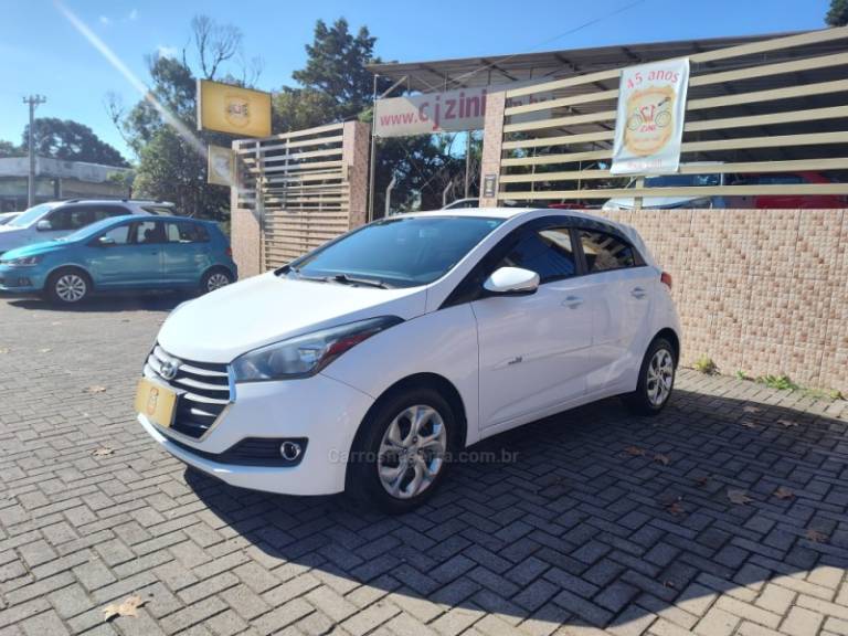 HYUNDAI - HB20 - 2016/2016 - Branca - R$ 48.900,00